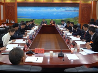 【聚焦2024共和两会】李文林县长参加环湖乡镇分团审议时强调“五个坚决”抓好环湖地区重点工作
