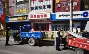 无“盔”不上路 安全“戴”回家——共和交警持续开展一盔一带安全守护行动