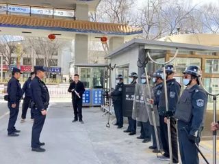 筑牢医院安全防线 开展涉医暴力演练