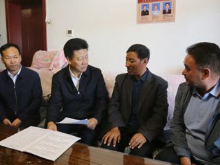 尕玛朋措赴共和县调研督导巩固拓展脱贫攻坚成果同乡村振兴有效衔接问题整改工作