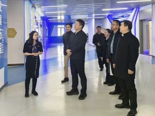 尕玛朋措带队赴京开展招商引资活动