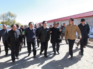 骆惠宁省长调研共和县农业生态园建设