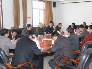 共和县召开老城区改造建设工作会议