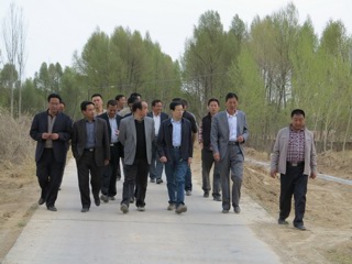 州委副书记杜成忠赴龙羊峡镇检查指导工作