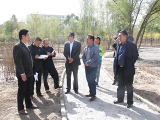 江苏省“十三五”援青规划编制调研组莅临我县检查指导工作

