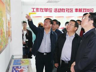省委常委、政法委书记张光荣一行来共和县调研
