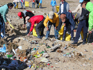 共和县全面启动环青海湖地区环境卫生治理