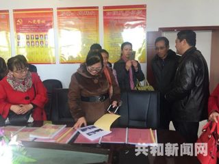 学习观摩找差距 认真总结创特色--恰卜恰镇组织两代表一委员实地观摩