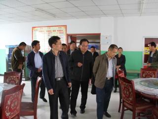 省财政厅领导前来我县督查民生十件实事工作落实情况


