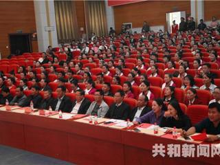 唱响民族团结 共谱和谐乐章
