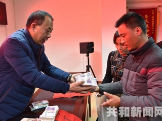 共和，让脱贫攻坚基础更加牢靠