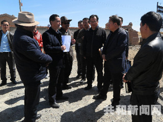 州委常委、县委书记陈鸿林深入黑马河镇调研村集体经济发展和脱贫攻坚工作