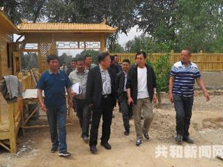 州委常委、县委书记陈鸿林深入龙羊峡镇调研旅游发展及脱贫攻坚工作