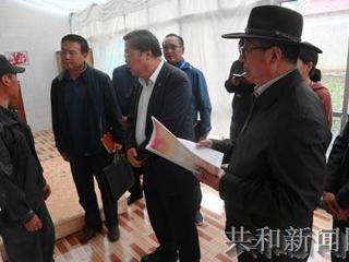 共和县委、县政府主要领导深入铁盖乡七台等村督导检查脱贫攻坚工作