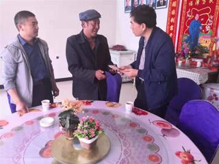 县政府副县长韩忠明开展“七一”慰问活动

 