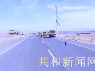 共和高速路政大队开展 路域环境攻坚行动专项整治辖区道口
