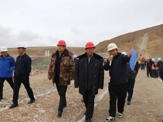 共和县哇洪水库工程大坝顺利封顶