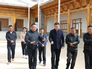 州委常委、组织部长袁玉龙赴龙羊峡镇后菊花村开展1号文件宣讲和联系支部工作
