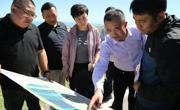 州政府领导赴共和县调研环湖地区农牧民避险搬迁工作和旅游观景点建设