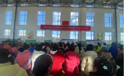 廿地司法所联合乡镇派出所开展“开学第一课”法治进校园活动