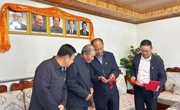 州委常委、县委书记更登加开展“七一”走访慰问