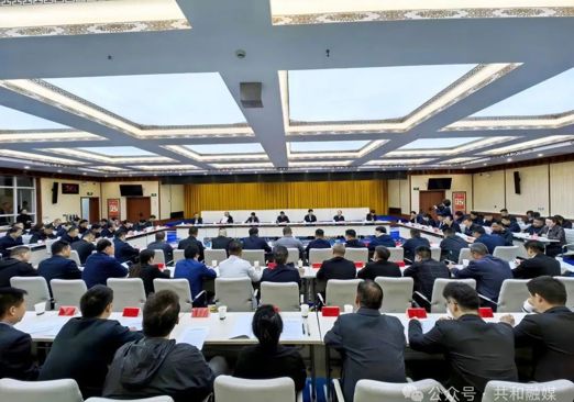 共商绿色发展新路径 构建政企协同新格局海南州召开企业家座谈会