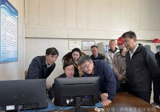 省生态环境厅党组书记董玉毅一行到共和县调研督导环青海湖旅游景点生态环境保护工作