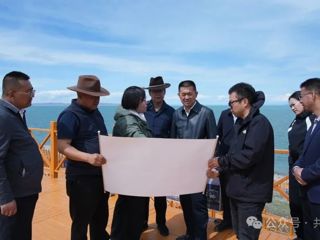 张俊录&nbsp;周明长在调研环湖乡镇重点工作时强调：守护碧水青山&nbsp;发展美丽经济 实干为民造福 让青海湖成为生态美 产业兴 百姓富的幸福湖