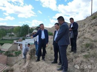 张俊录赴龙羊峡镇、恰卜恰镇调研地质灾害防治和汛期防汛工作