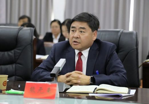 熊元来在参加共和代表团讨论时强调