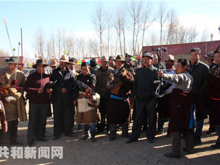 共和县举办恰卜恰地区2015年“赛乾杯”冬季旅游射箭赛