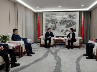 深入开展助企暖企春风行动 服务江苏在青投资重点企业